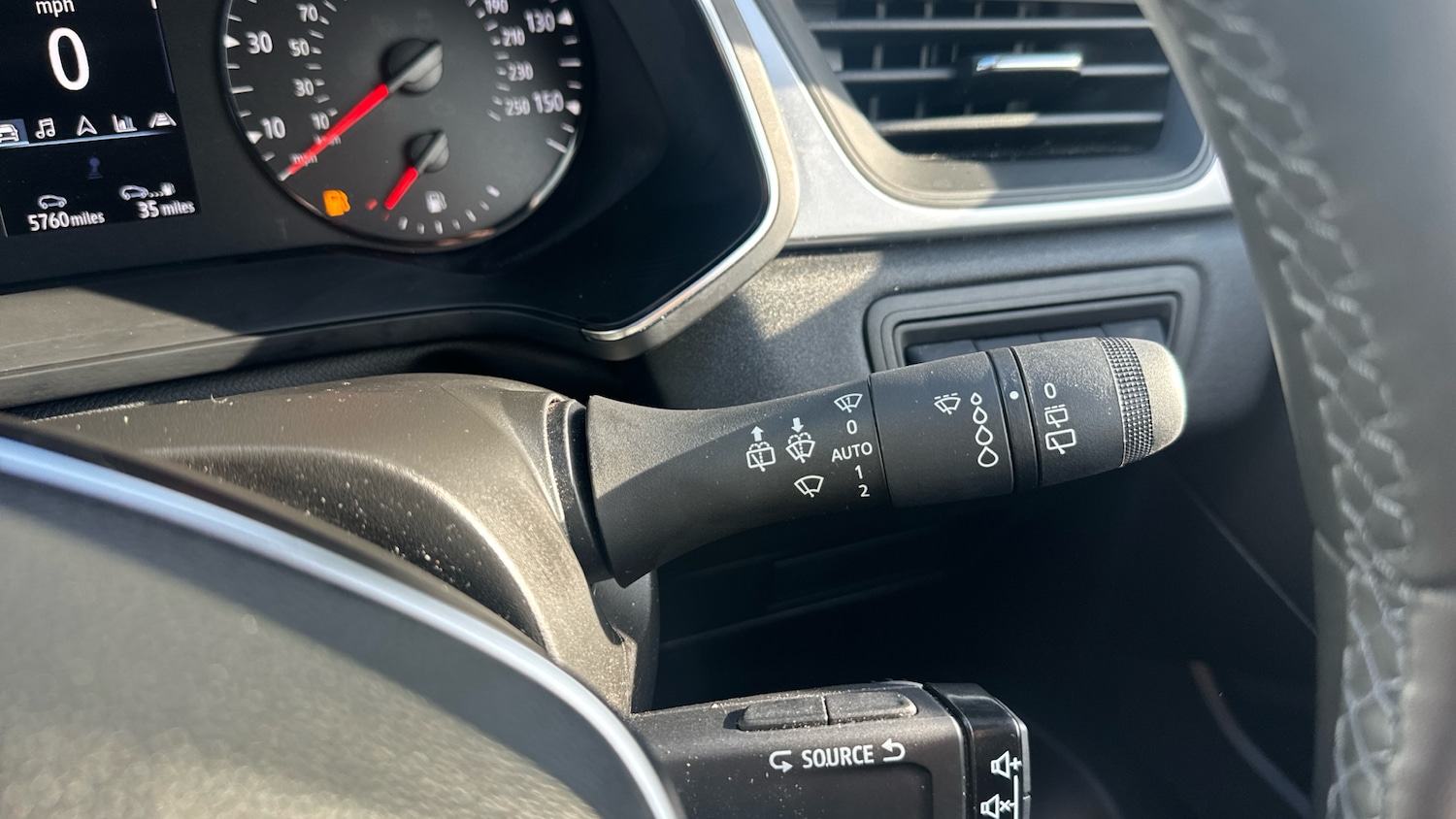 Used Renault Captur 2022 for sale - 76490325: Photo 34