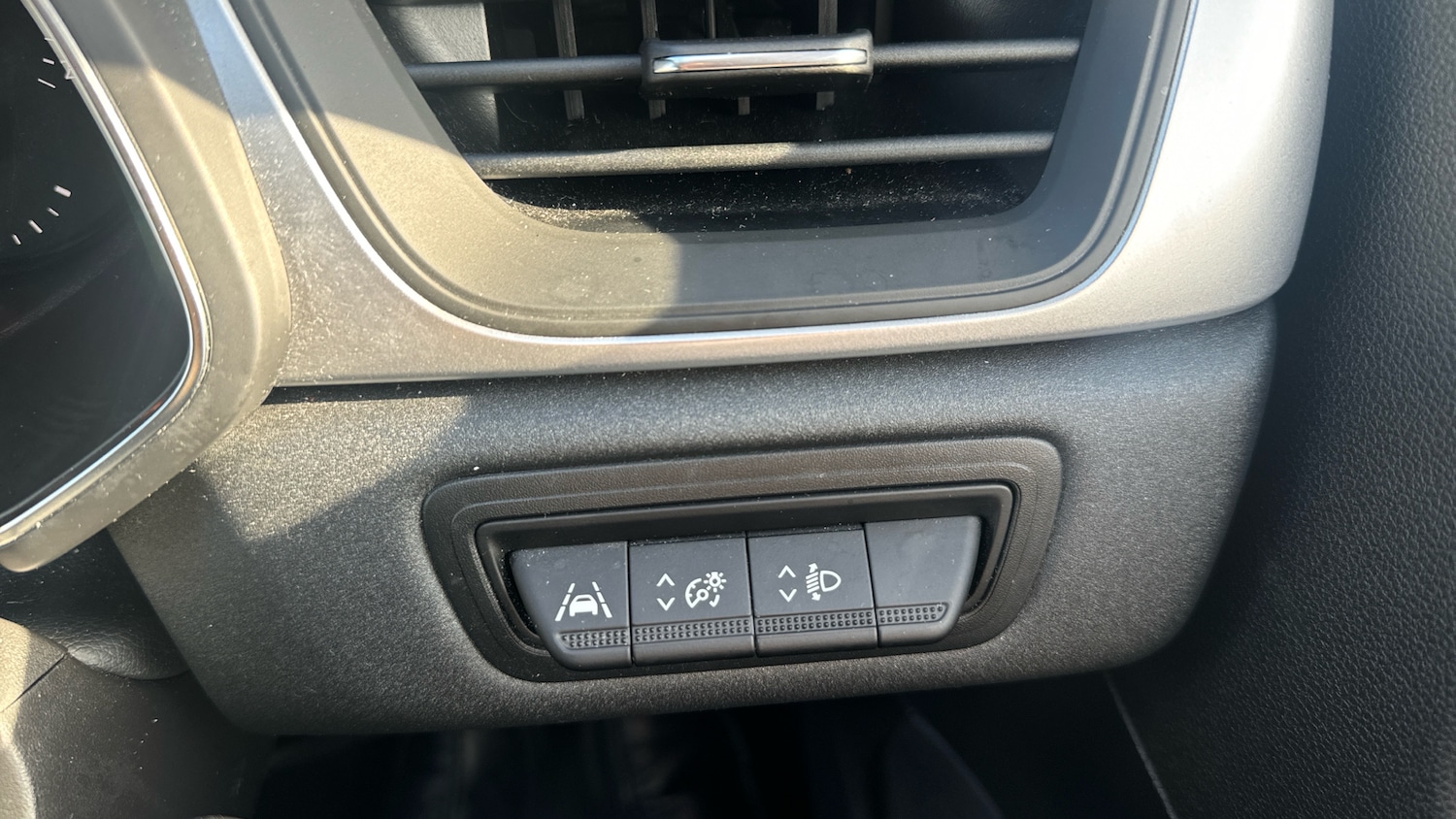 Used Renault Captur 2022 for sale - 76490325: Photo 42