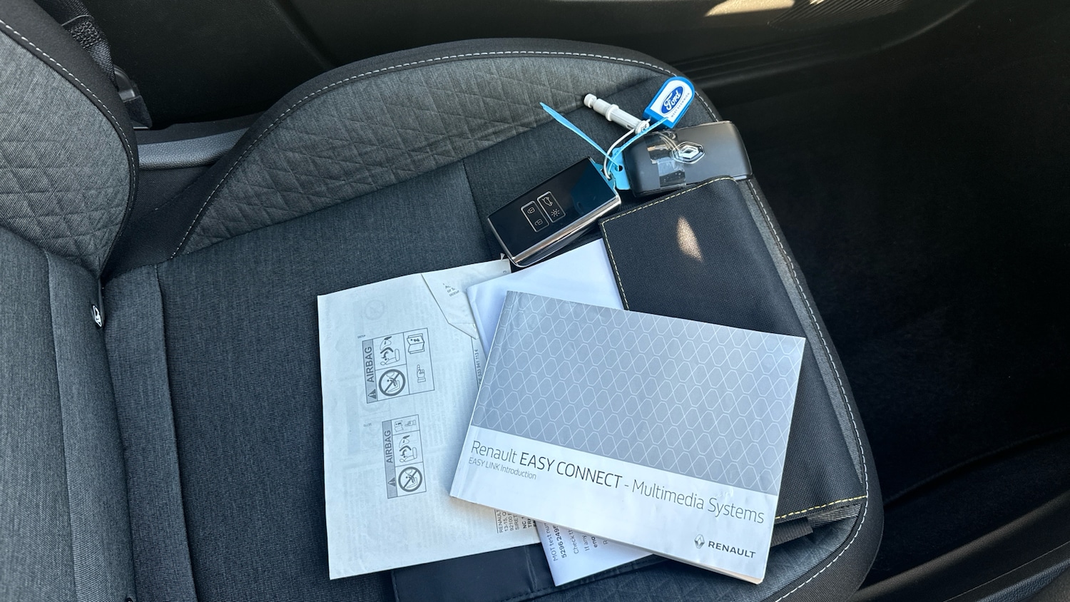 Used Renault Captur 2022 for sale - 76490325: Photo 9