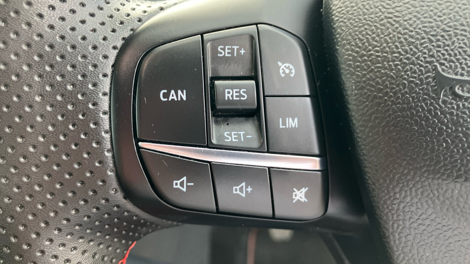 Used Ford Puma 2023 for sale - 76352434: Photo 40