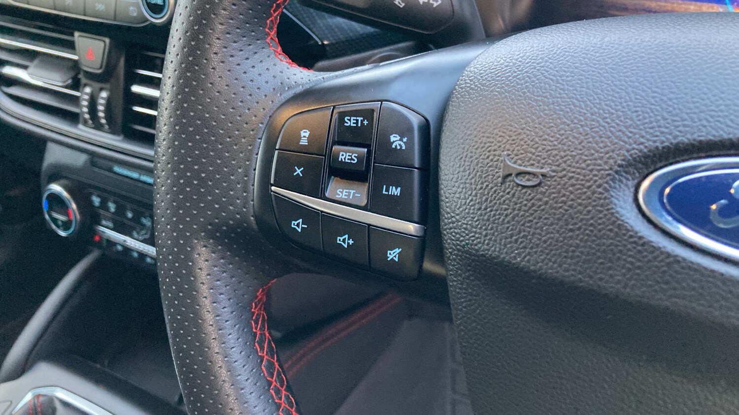 Used Ford Kuga 2020 for sale - 76391639: Photo 41