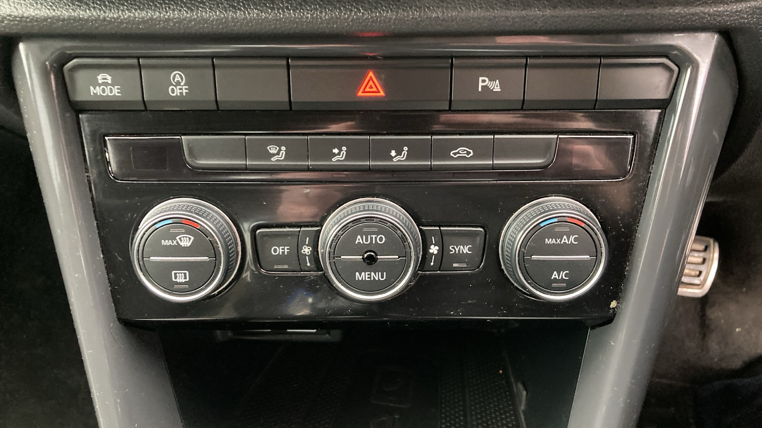 Used Volkswagen T-Roc 2018 for sale - 76541700: Photo 11