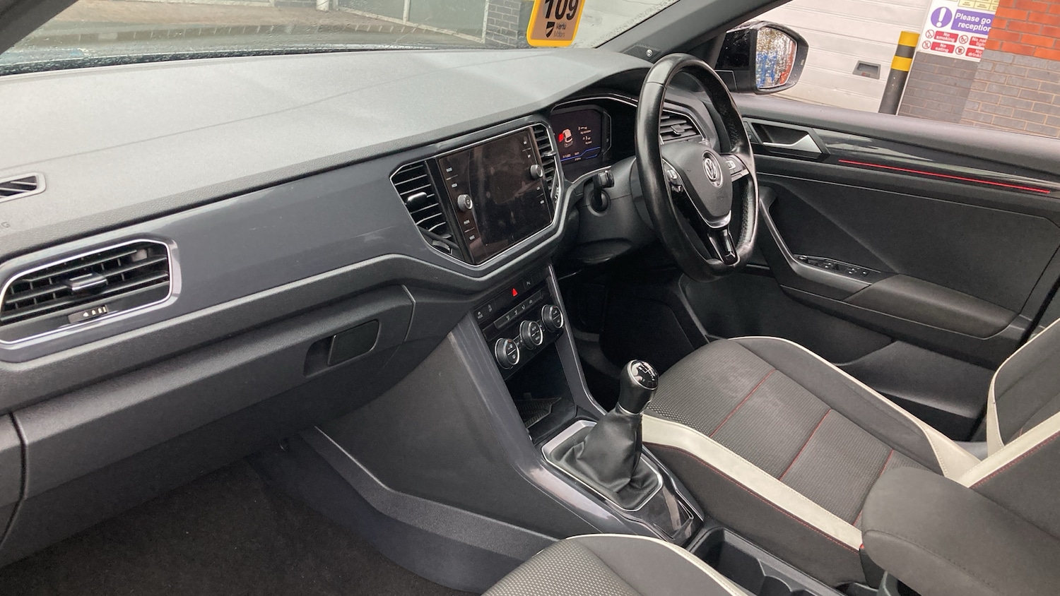 Used Volkswagen T-Roc 2018 for sale - 76541700: Photo 13