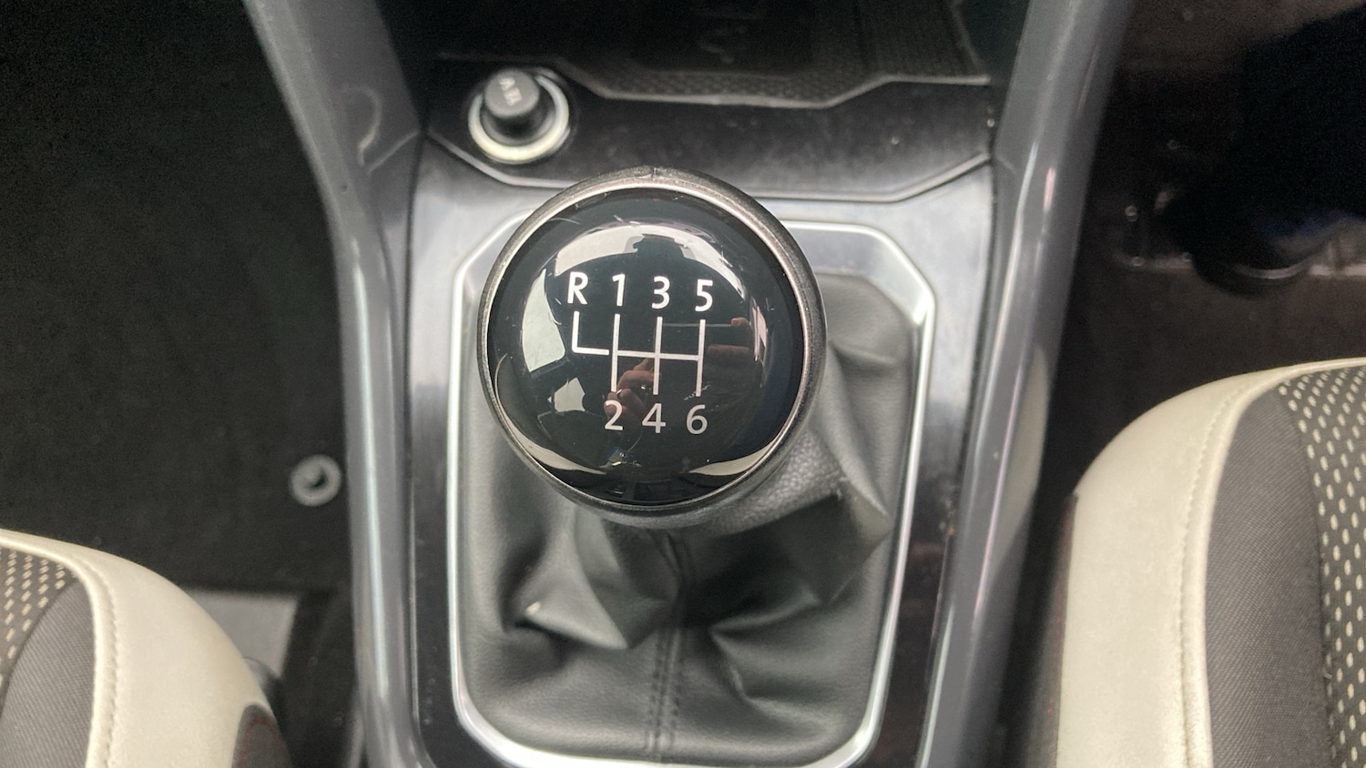 Used Volkswagen T-Roc 2018 for sale - 76541700: Photo 34