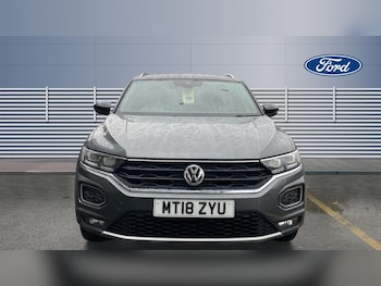 Used Volkswagen T-Roc 2018 for sale - 76541700: Photo