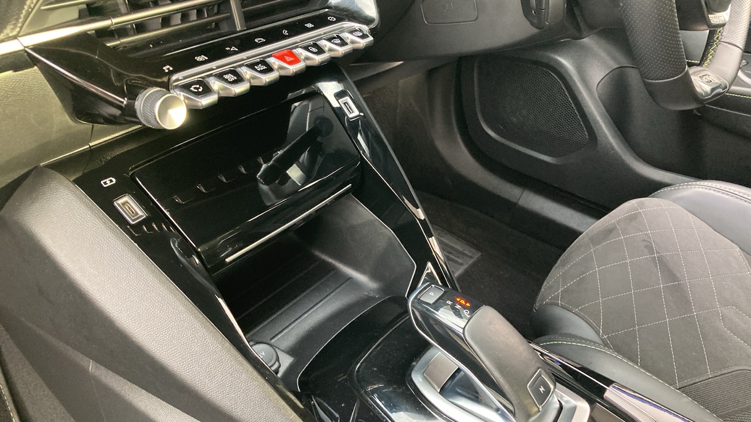 Used Peugeot 2008 2022 for sale - 77264297: Photo 17