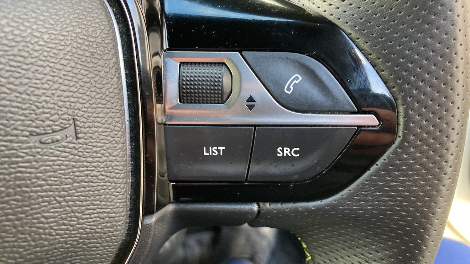 Used Peugeot 2008 2022 for sale - 77264297: Photo 31