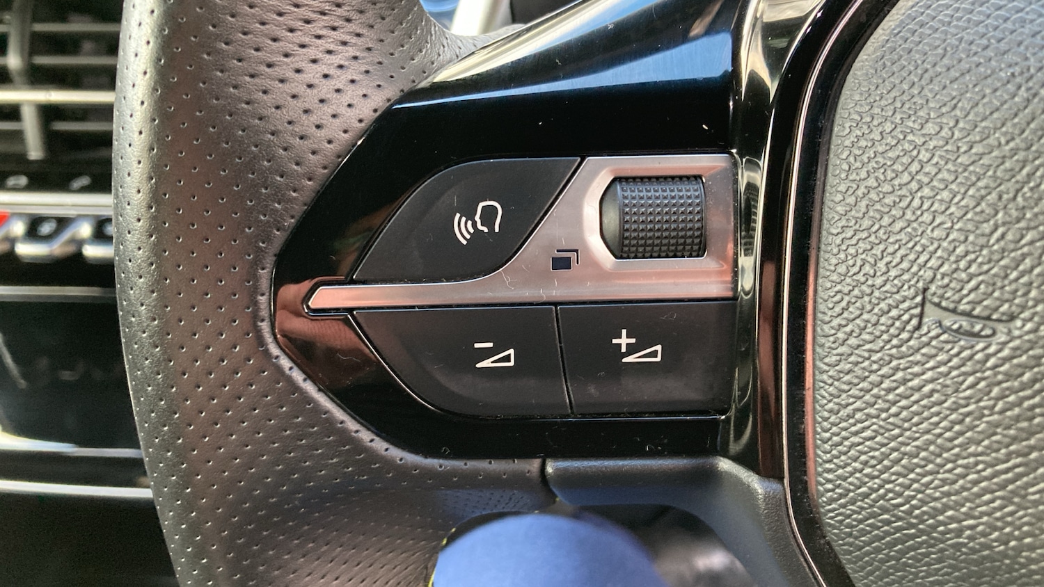 Used Peugeot 2008 2022 for sale - 77264297: Photo 32