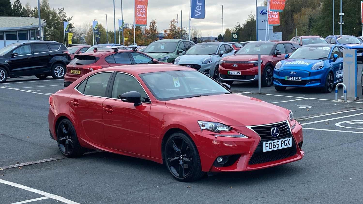Used Lexus IS 2015 for sale - 76518430: Photo 1