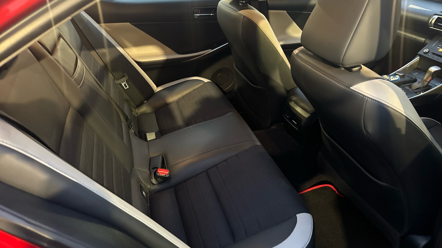 Used Lexus IS 2015 for sale - 76518430: Photo 18