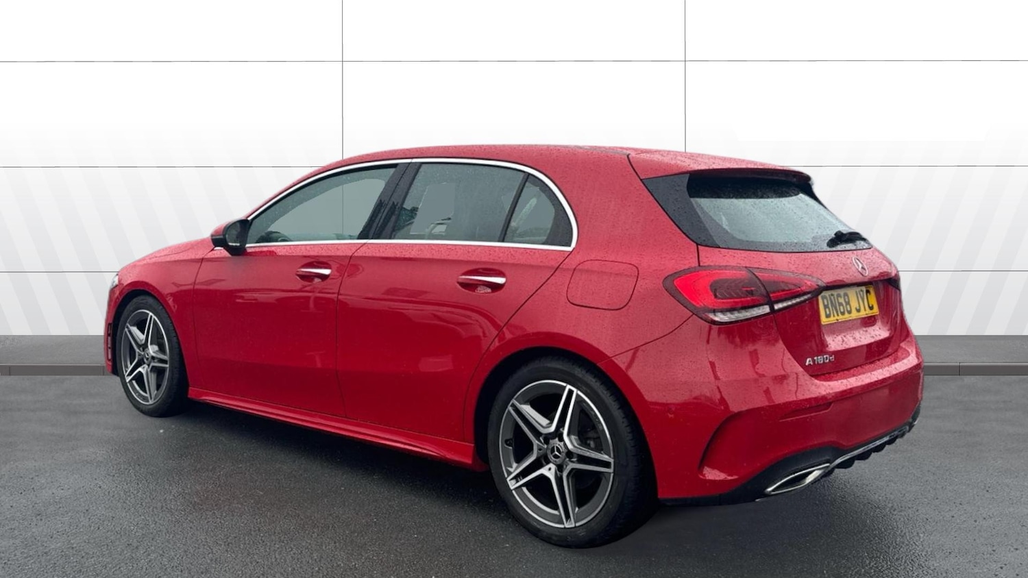 Used Mercedes-Benz A-Class 2018 for sale - 77548130: Photo 2