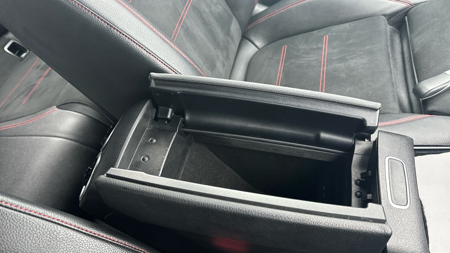 Used Mercedes-Benz A-Class 2018 for sale - 77548130: Photo 42