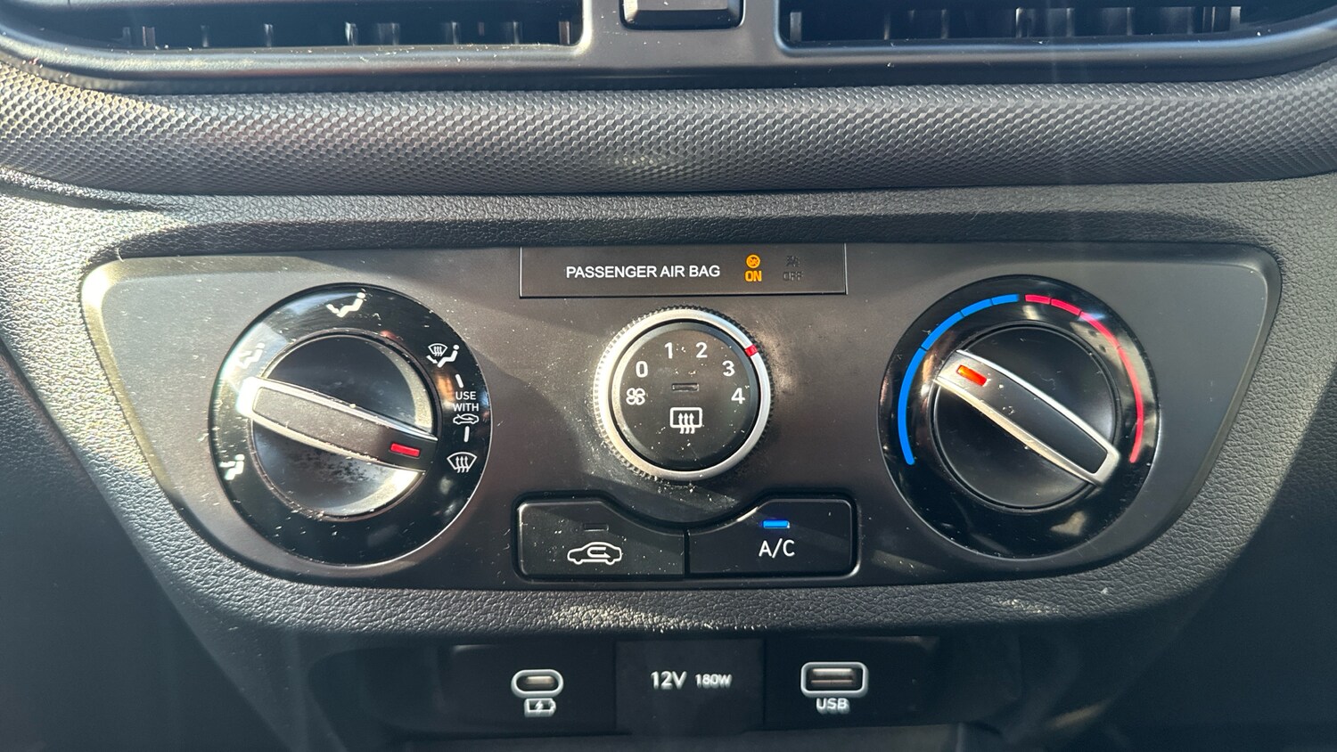 Used Hyundai i10 2024 for sale - 78149287: Photo 32