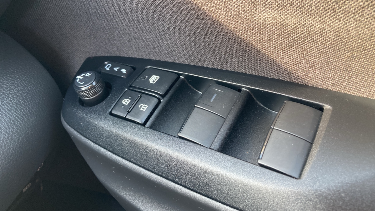 Used Mazda Mazda2 HYBRID 2023 for sale - 77962183: Photo 31