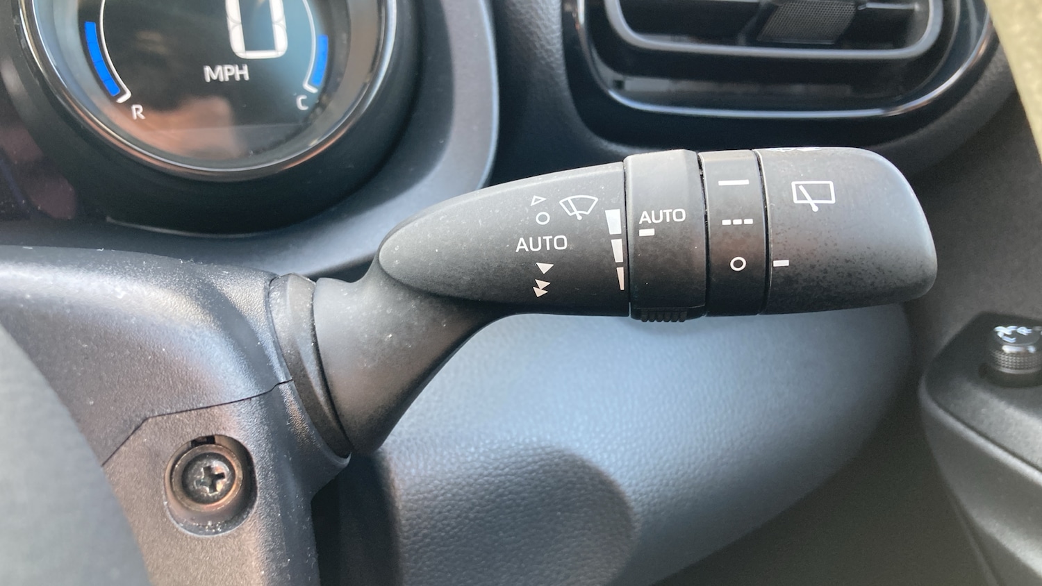 Used Mazda Mazda2 HYBRID 2023 for sale - 77962183: Photo 36