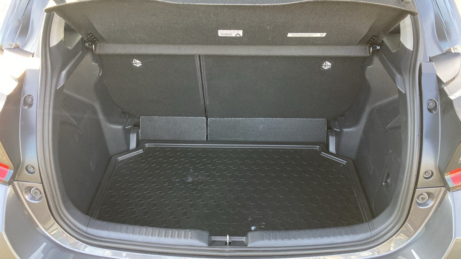 Used Mazda Mazda2 HYBRID 2023 for sale - 77962183: Photo 4