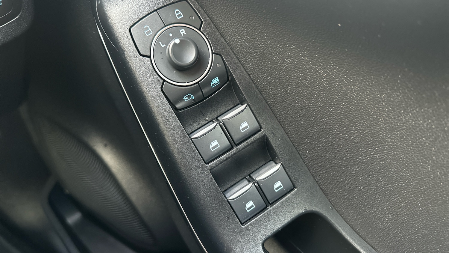 Used Ford Puma 2023 for sale - 76853398: Photo 30