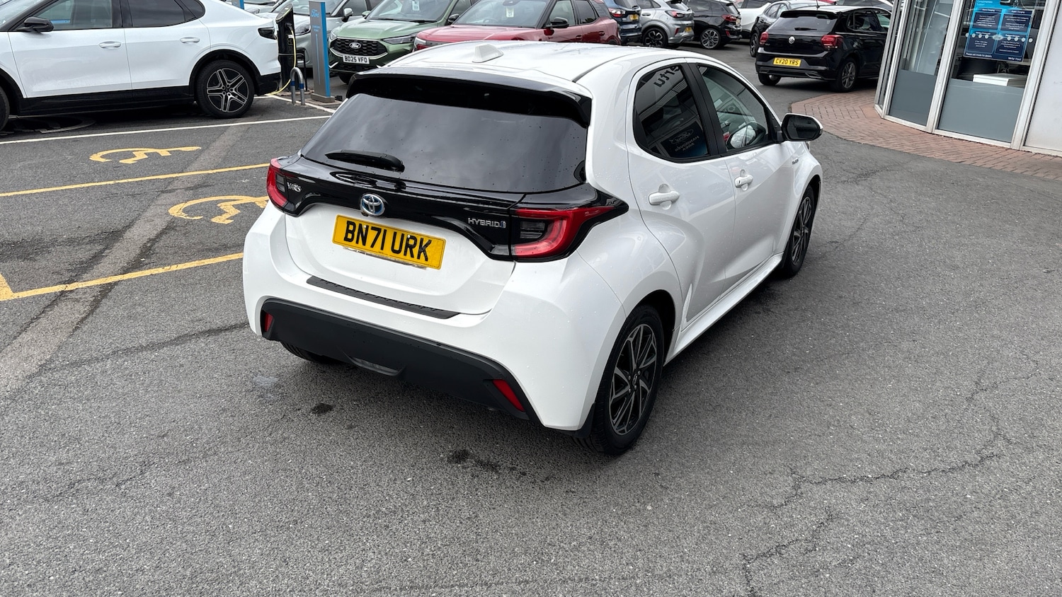 Used Toyota Yaris 2021 for sale - 76177002: Photo 39