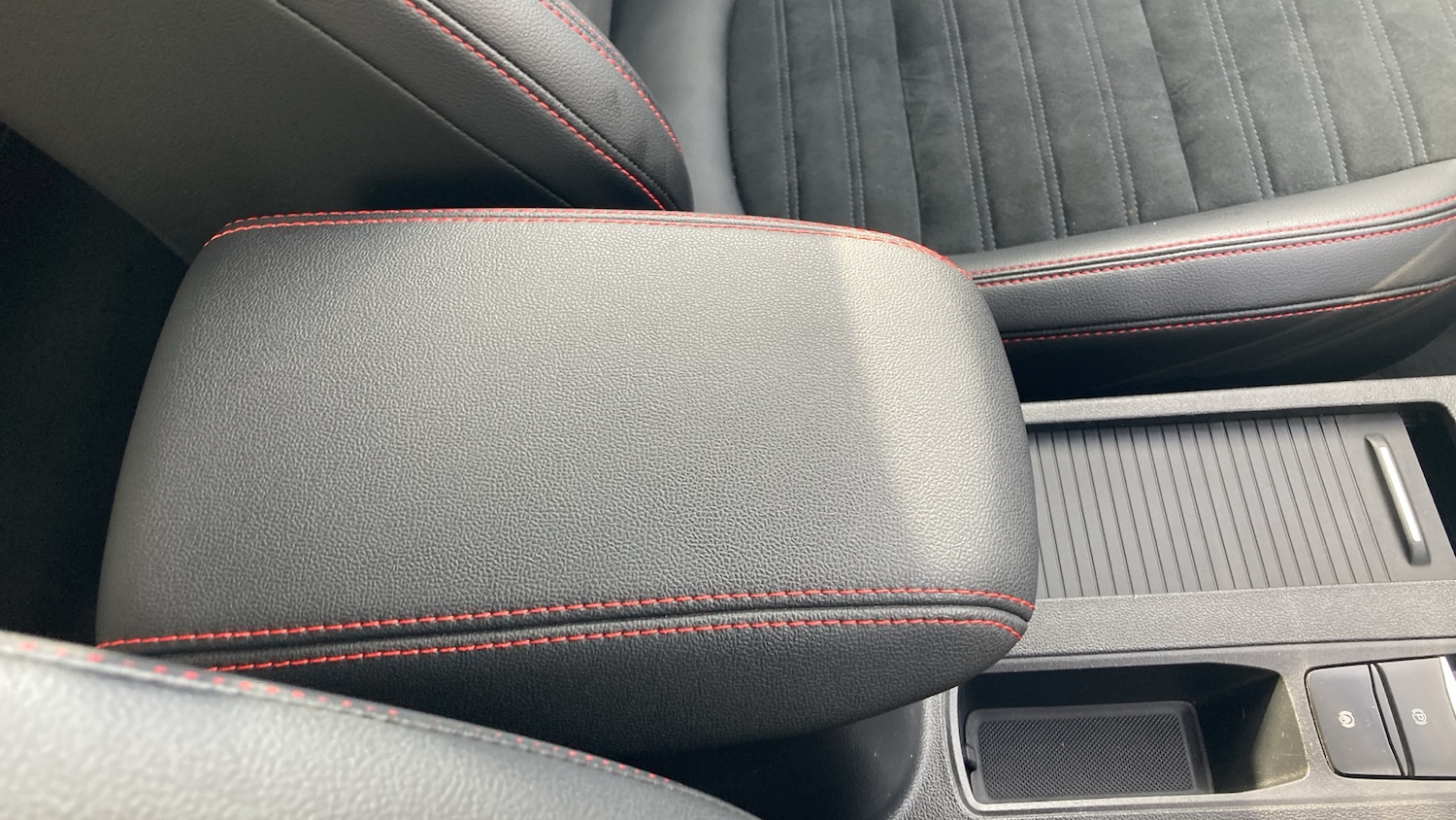 Used Ford Kuga 2020 for sale - 77716037: Photo 44