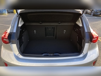 Used Ford Focus 2023 for sale - 77052940: Photo