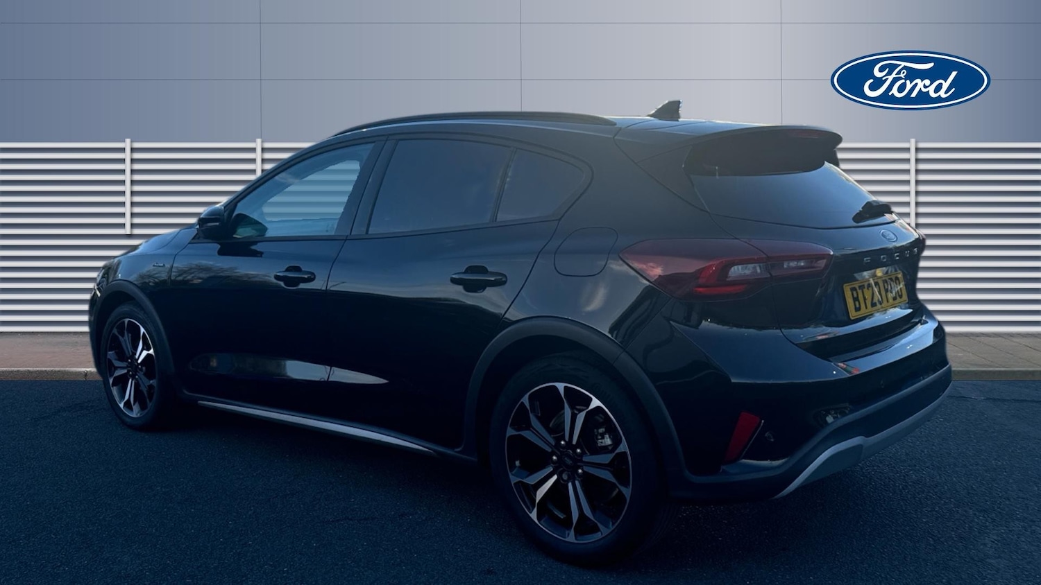 Used Ford Focus 2023 for sale - 77898742: Photo 2