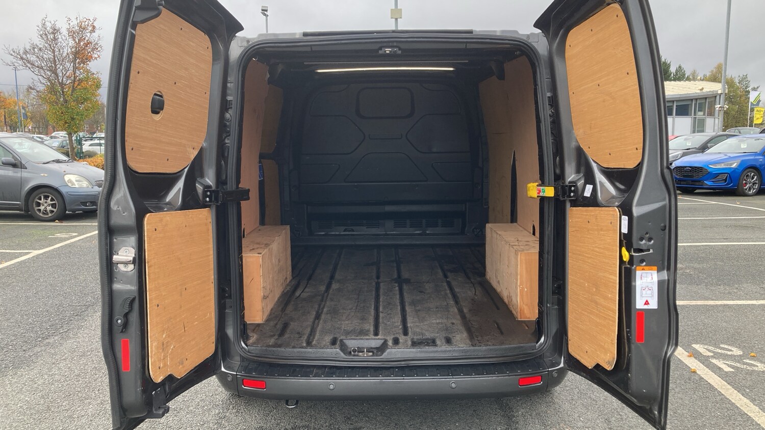 Used Ford Transit Custom 2023 for sale - 76526560: Photo 4