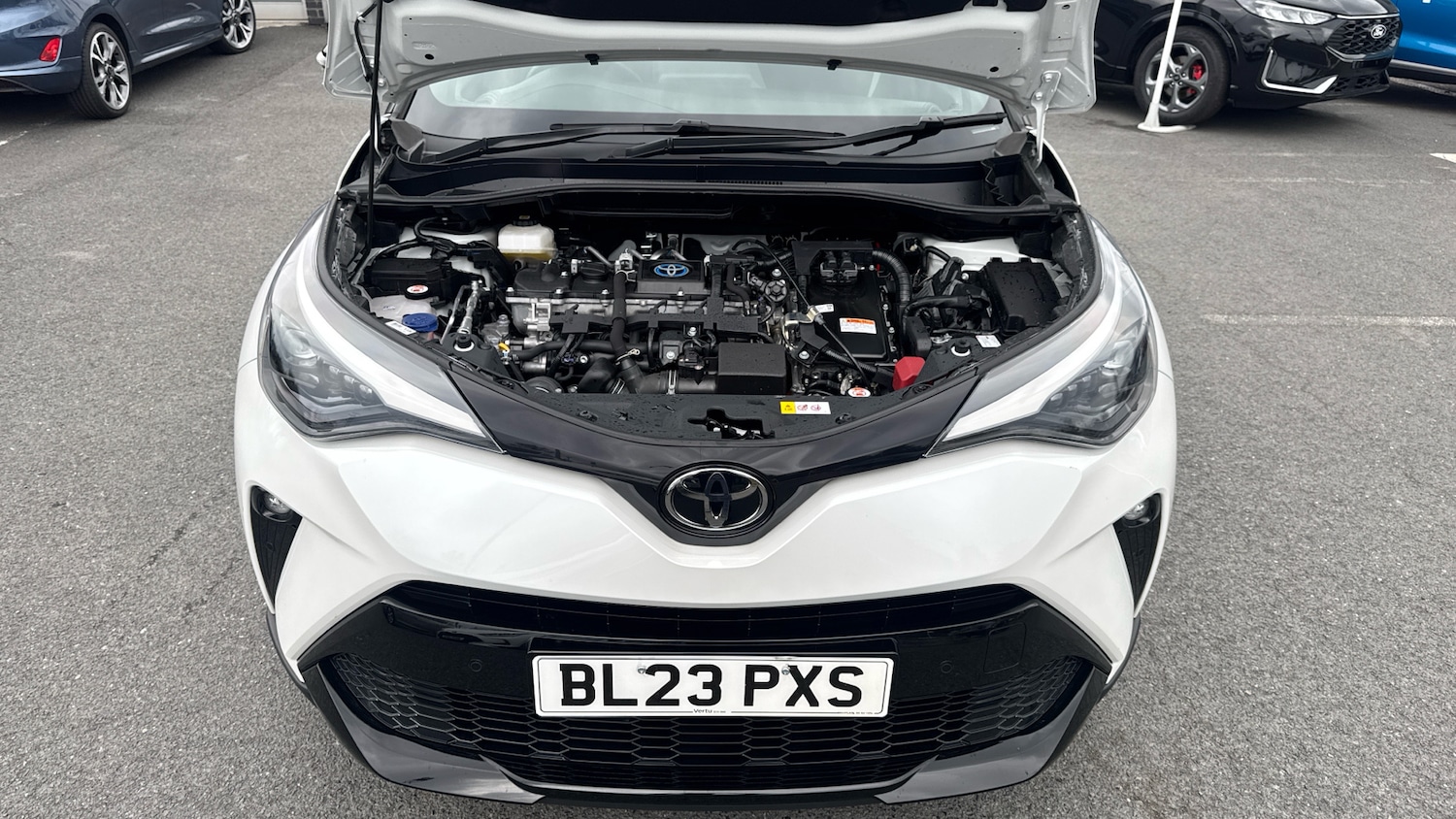 Used Toyota C-HR 2023 for sale - 76766859: Photo 11