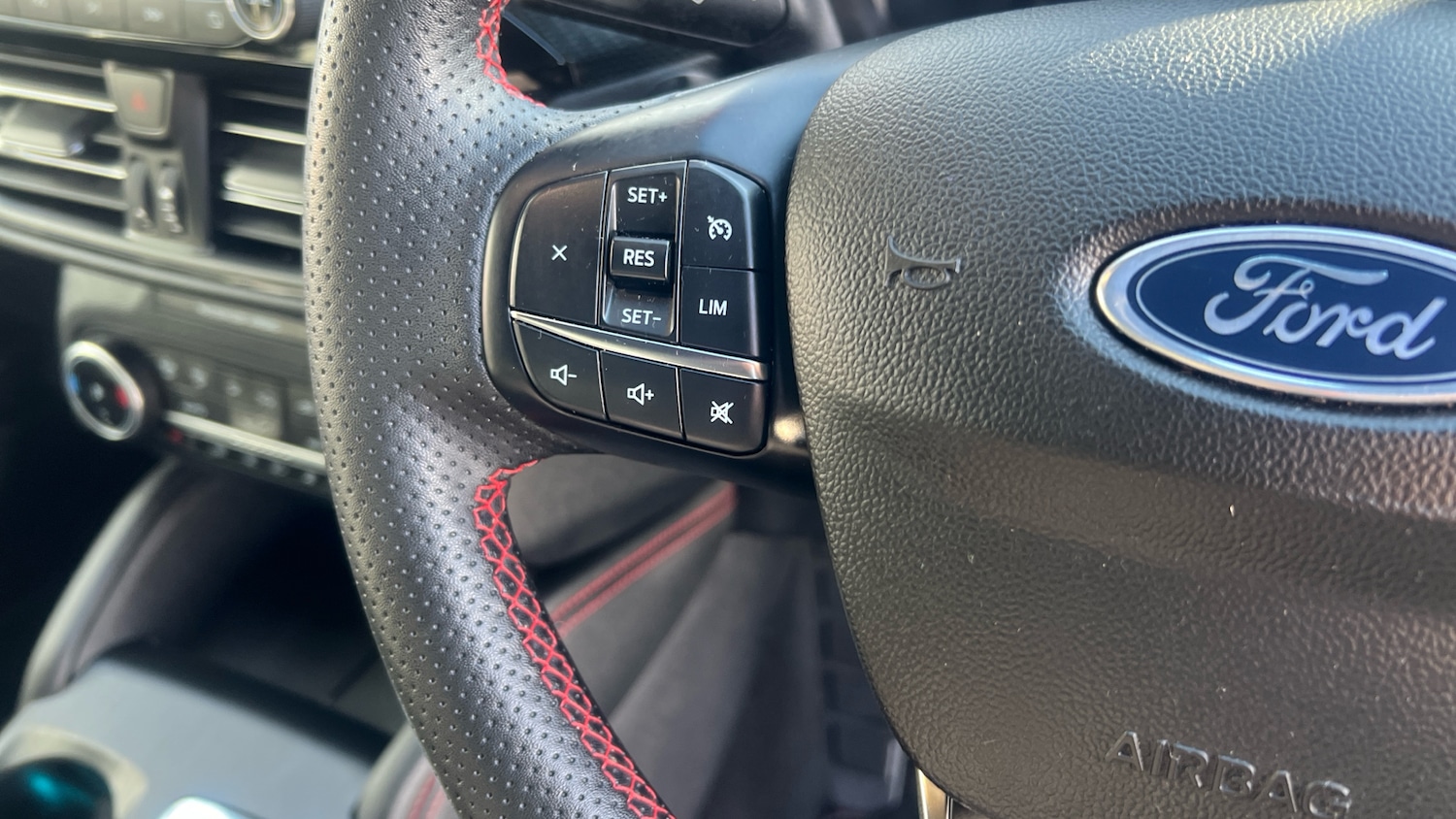 Used Ford Kuga 2024 for sale - 76444318: Photo 37