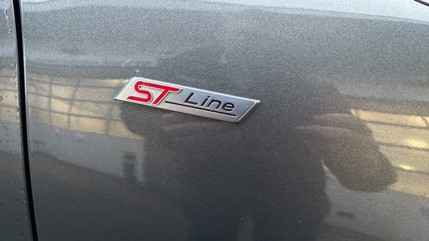 Used Ford Kuga 2021 for sale - 76983869: Photo 32