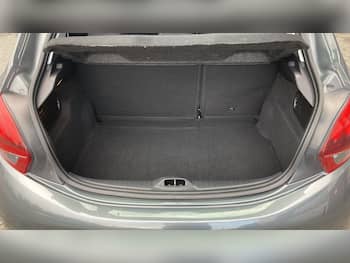 Used Peugeot 208 2016 for sale - 79661108: Photo