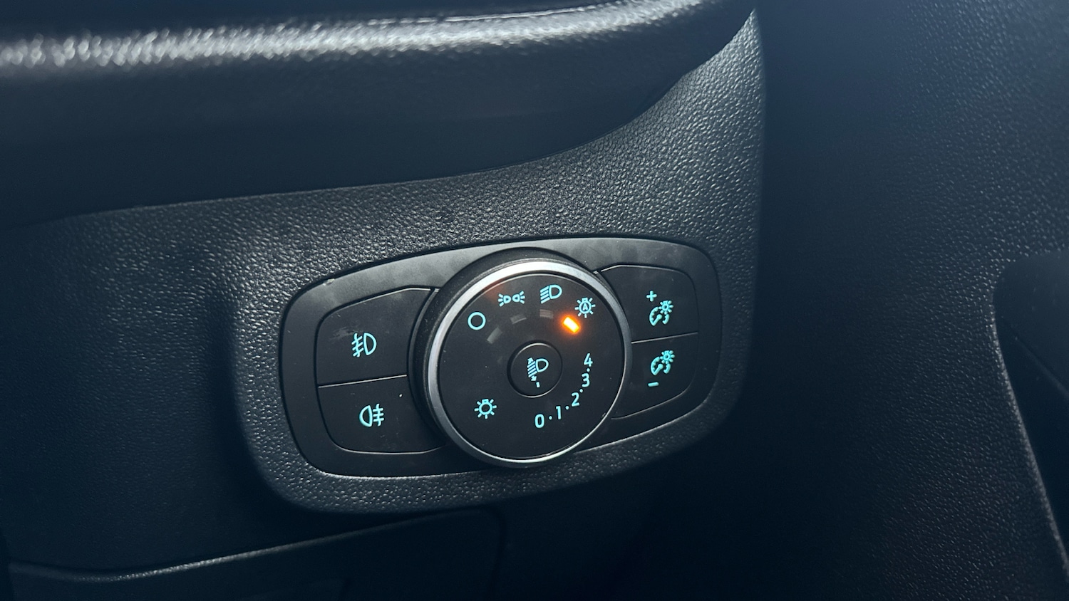 Used Ford Fiesta 2020 for sale - 77124018: Photo 33