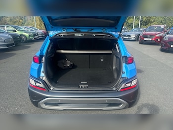 Used Hyundai KONA 2021 for sale - 76192456: Photo 4