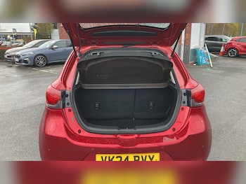 Used Mazda Mazda2 2024 for sale - 77932504: Photo