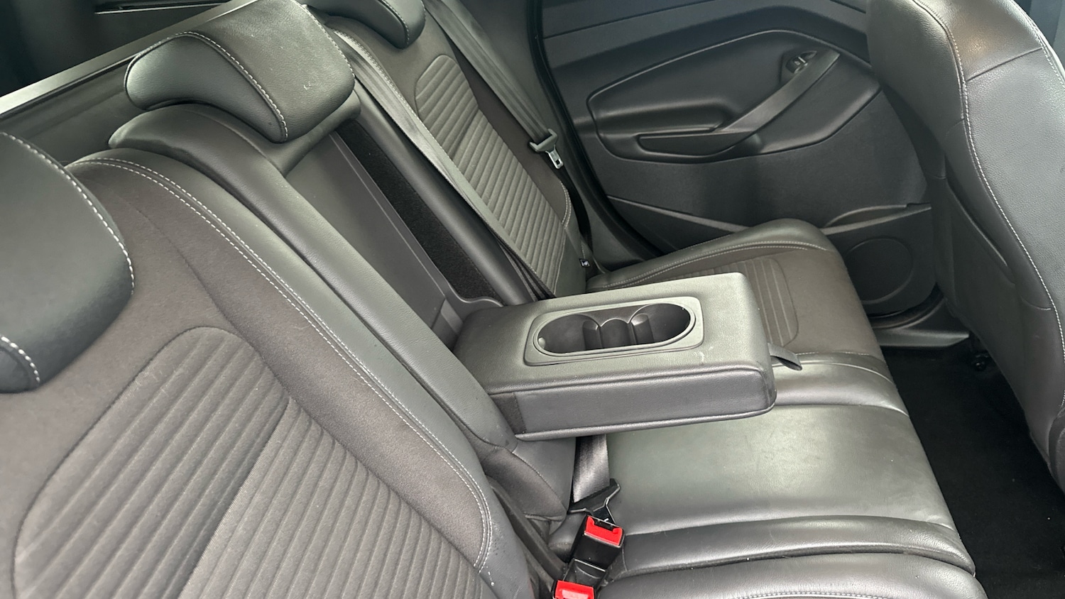 Used Ford Kuga 2017 for sale - 76542740: Photo 31