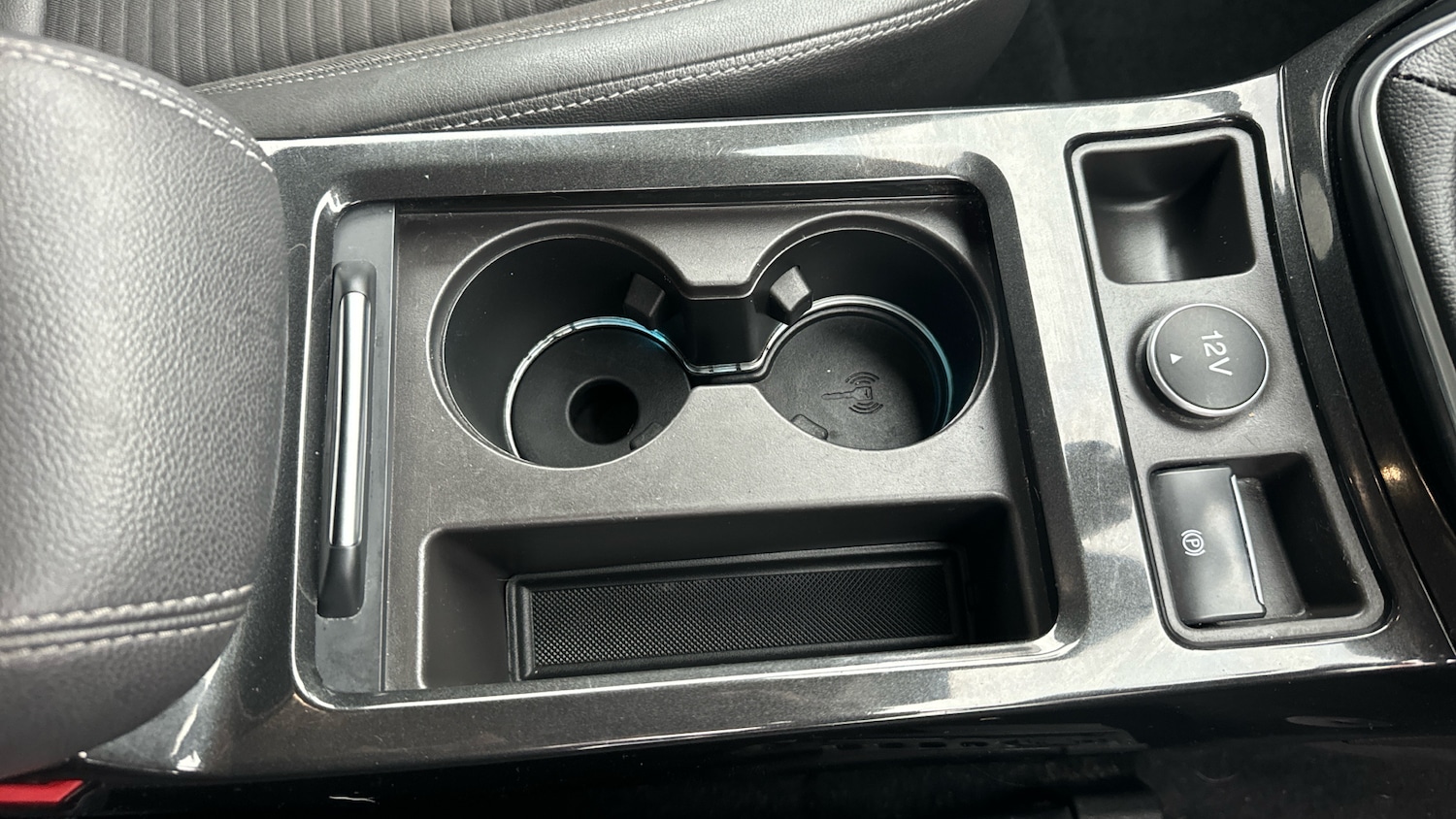 Used Ford Kuga 2017 for sale - 76542740: Photo 38