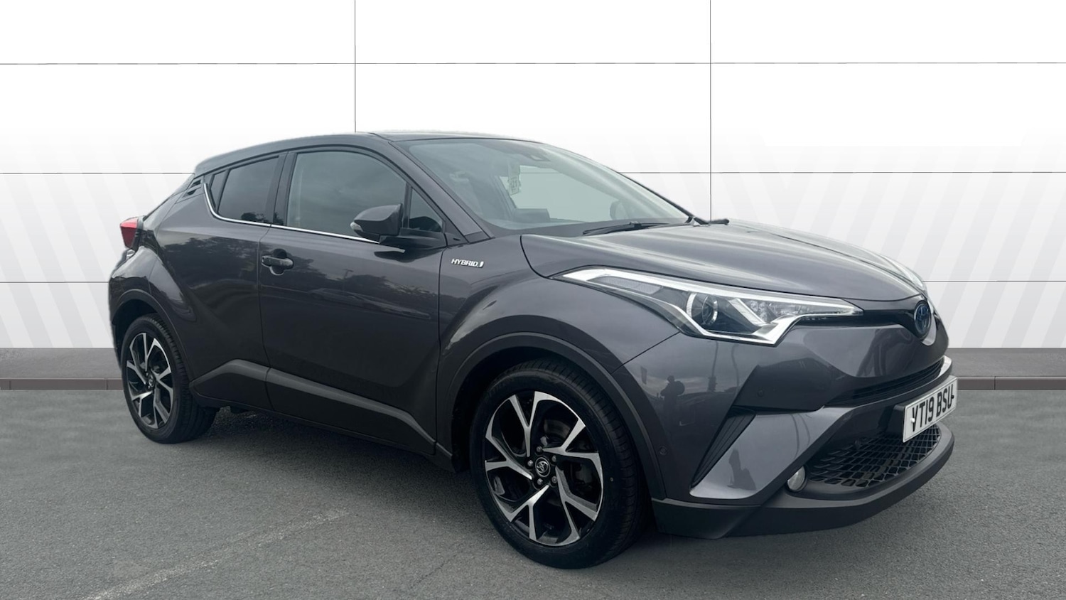 Used Toyota C-HR 2019 for sale - 76161826: Photo 1