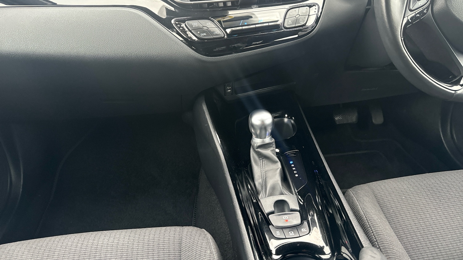Used Toyota C-HR 2019 for sale - 76161826: Photo 16