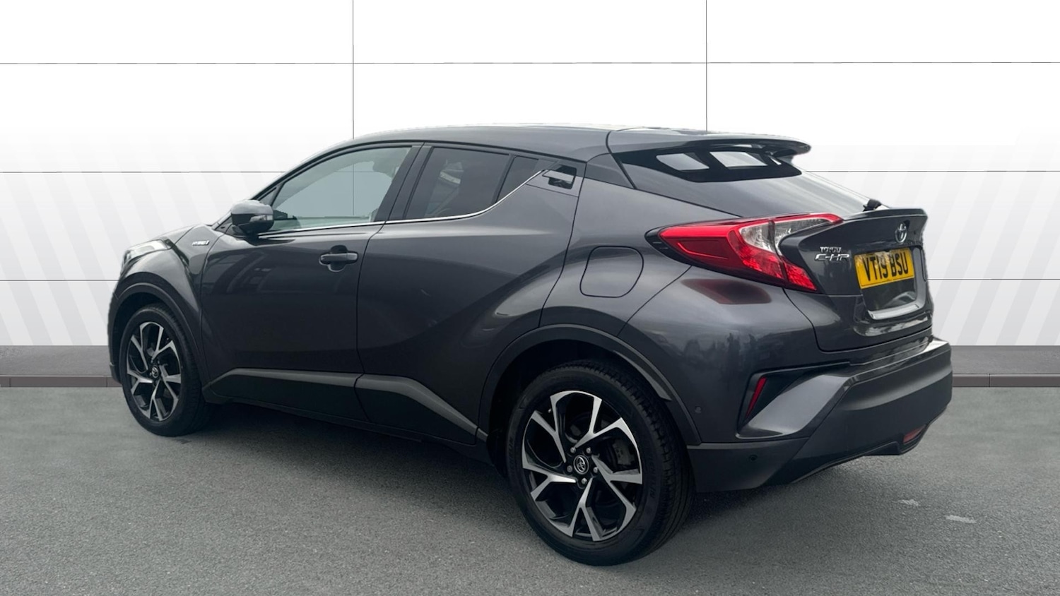 Used Toyota C-HR 2019 for sale - 76161826: Photo 2