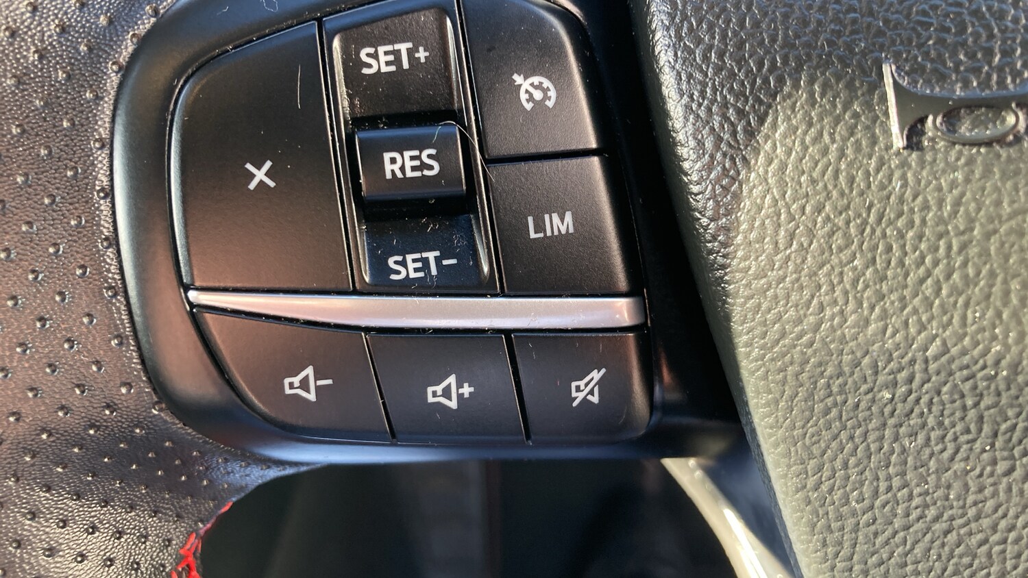 Used Ford Kuga 2023 for sale - 77873211: Photo 37