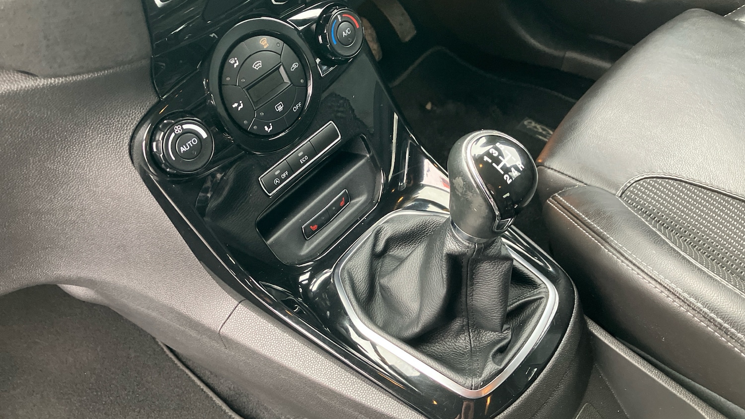 Used Ford Fiesta 2015 for sale - 76594531: Photo 17