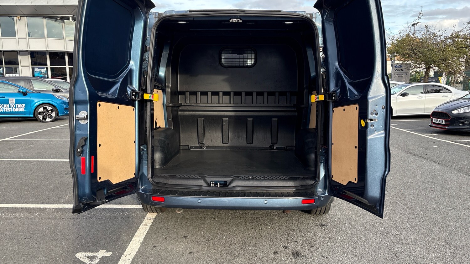 Used Ford Transit Custom 2020 for sale - 76352435: Photo 40