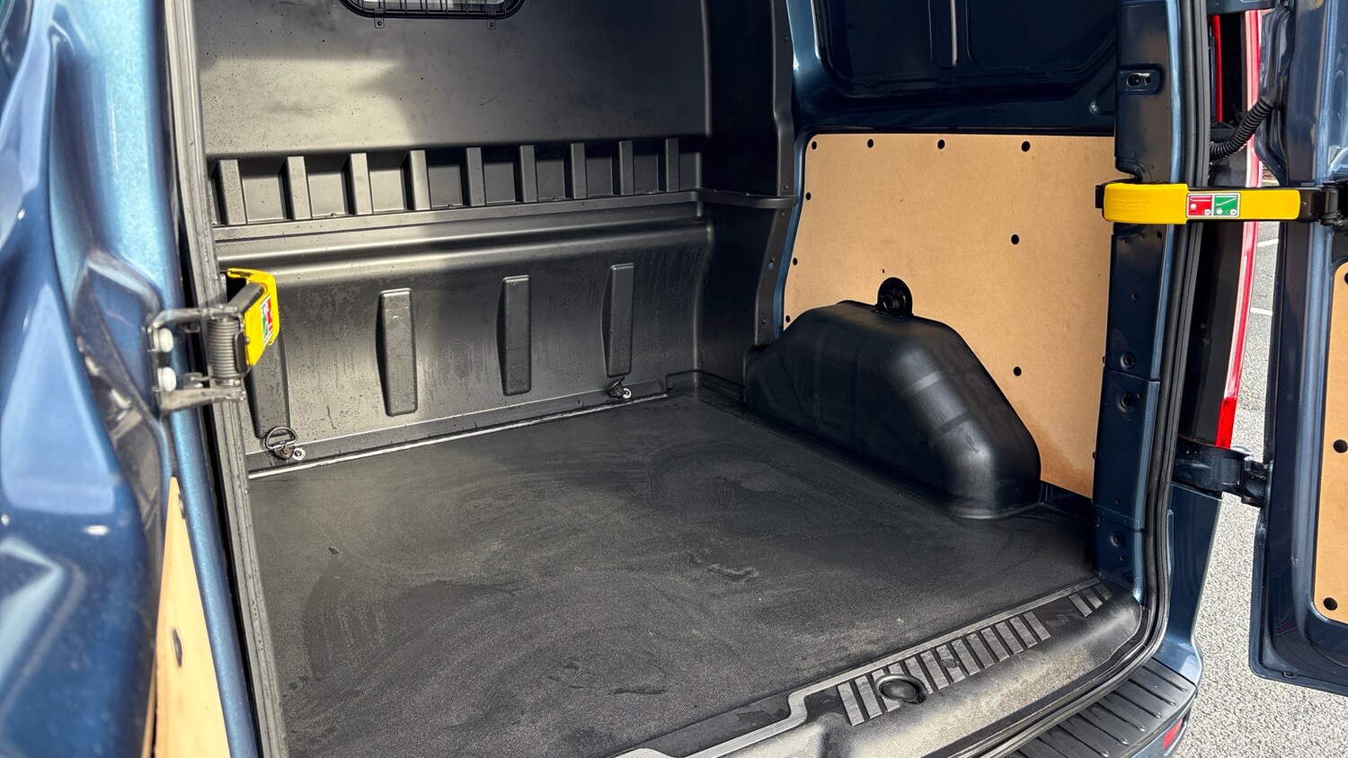 Used Ford Transit Custom 2020 for sale - 76352435: Photo 41