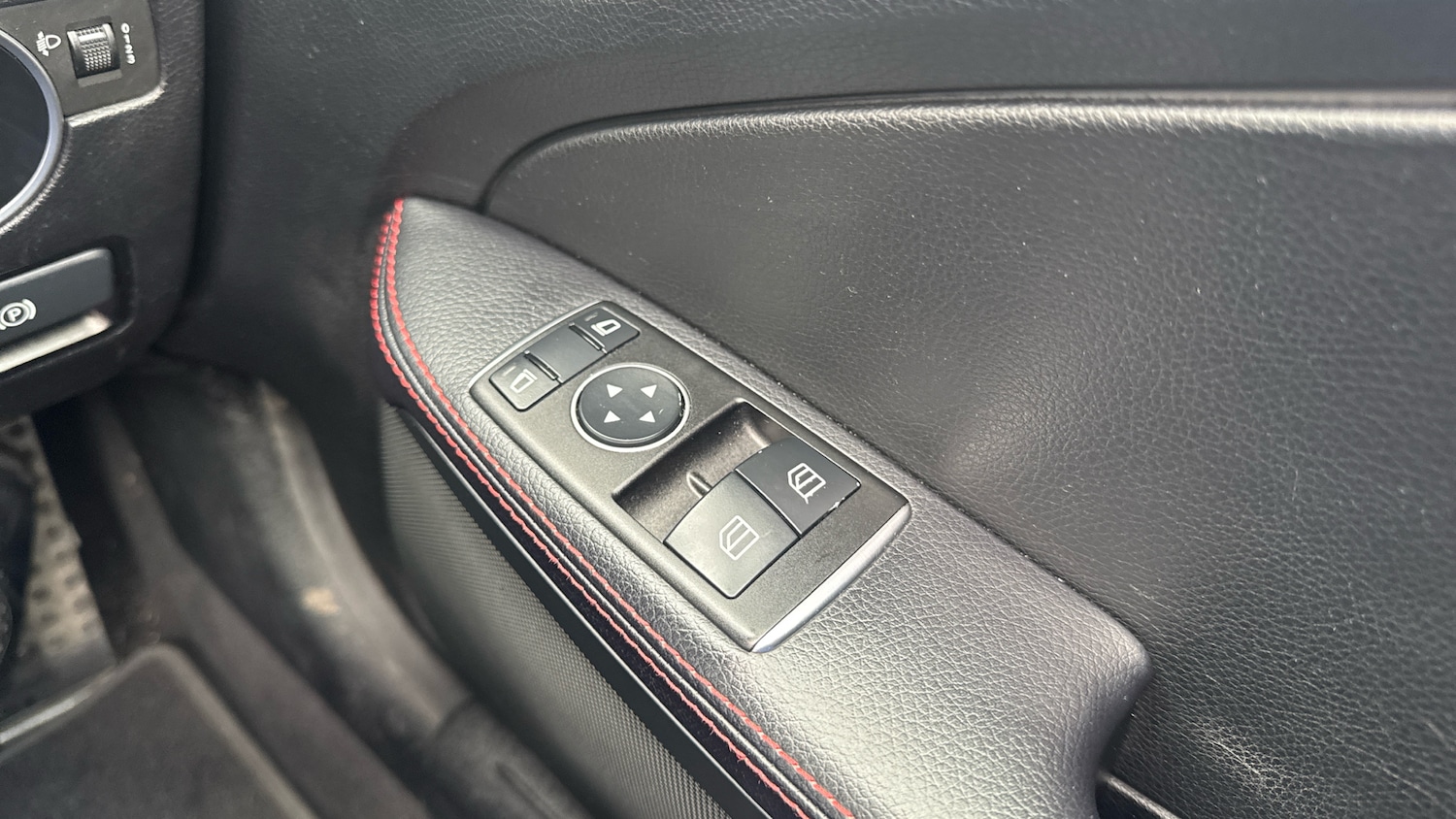 Used Mercedes-Benz SLC 2017 for sale - 76088456: Photo 25