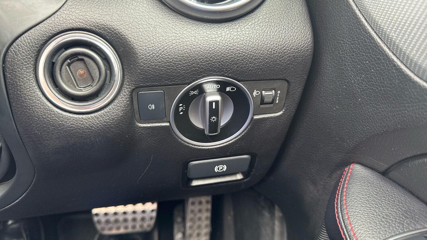 Used Mercedes-Benz SLC 2017 for sale - 76088456: Photo 26