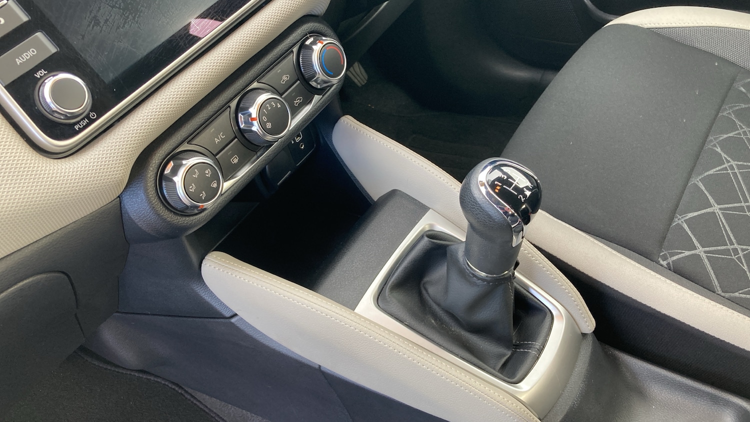 Used Nissan Micra 2019 for sale - 76526035: Photo 17