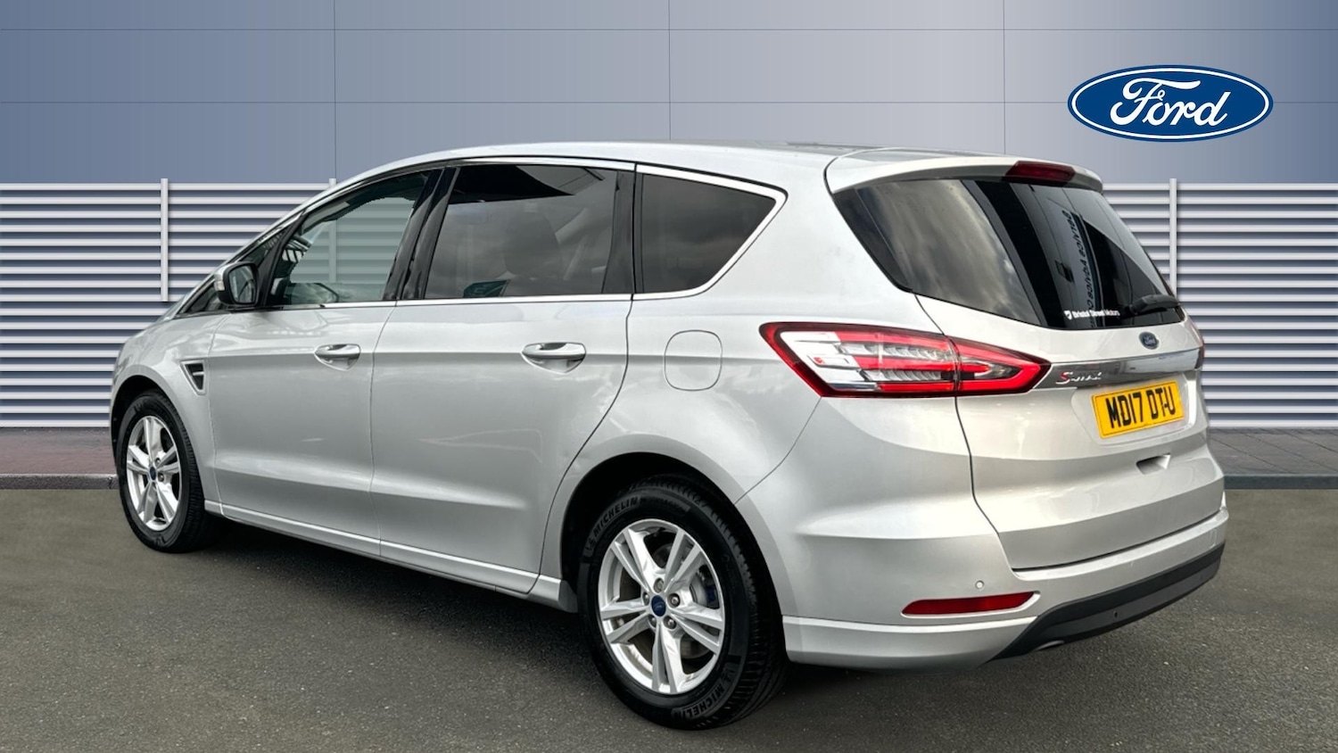 Used Ford S-Max 2017 for sale - 77651039: Photo 2