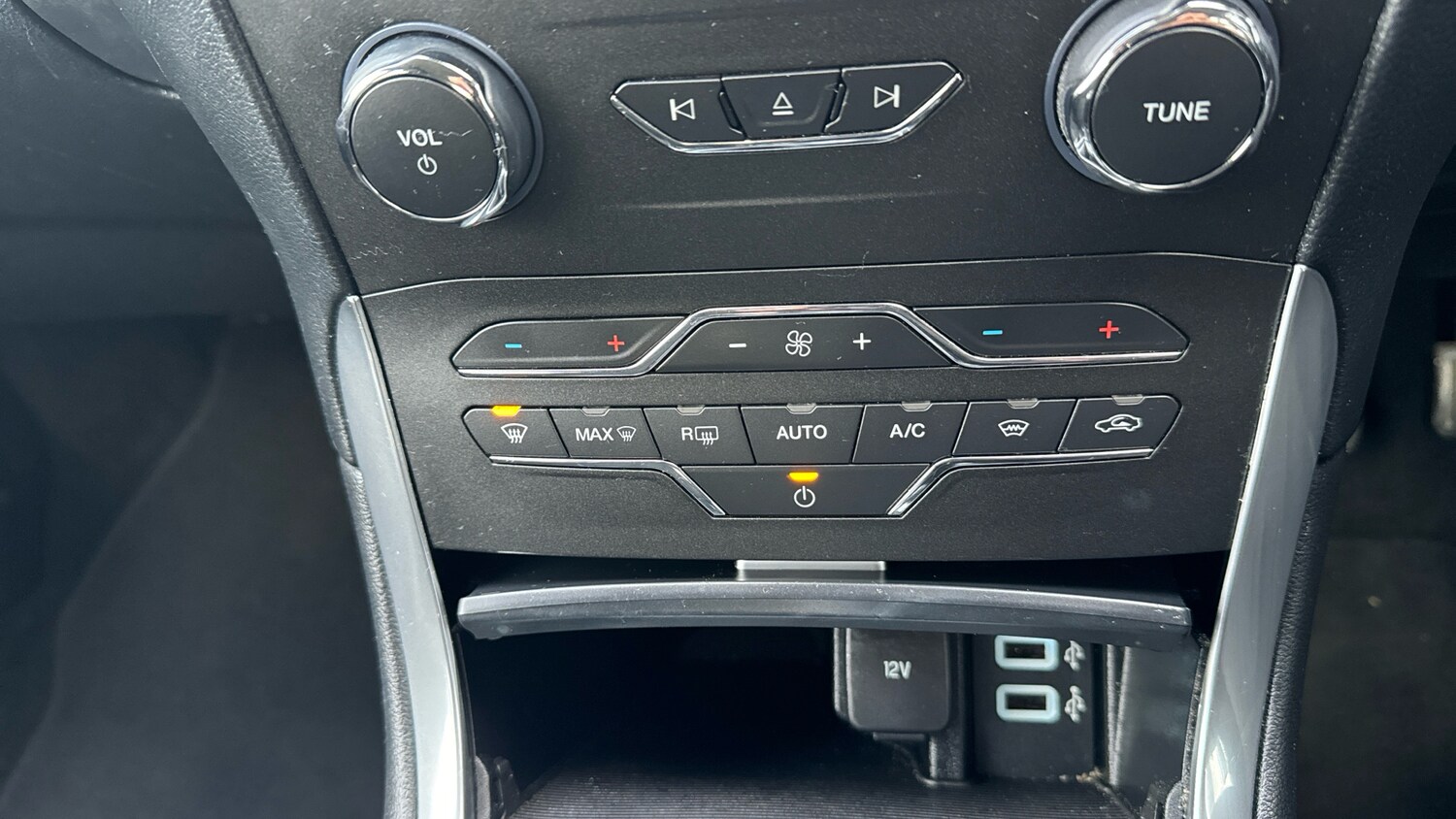 Used Ford S-Max 2017 for sale - 77651039: Photo 37