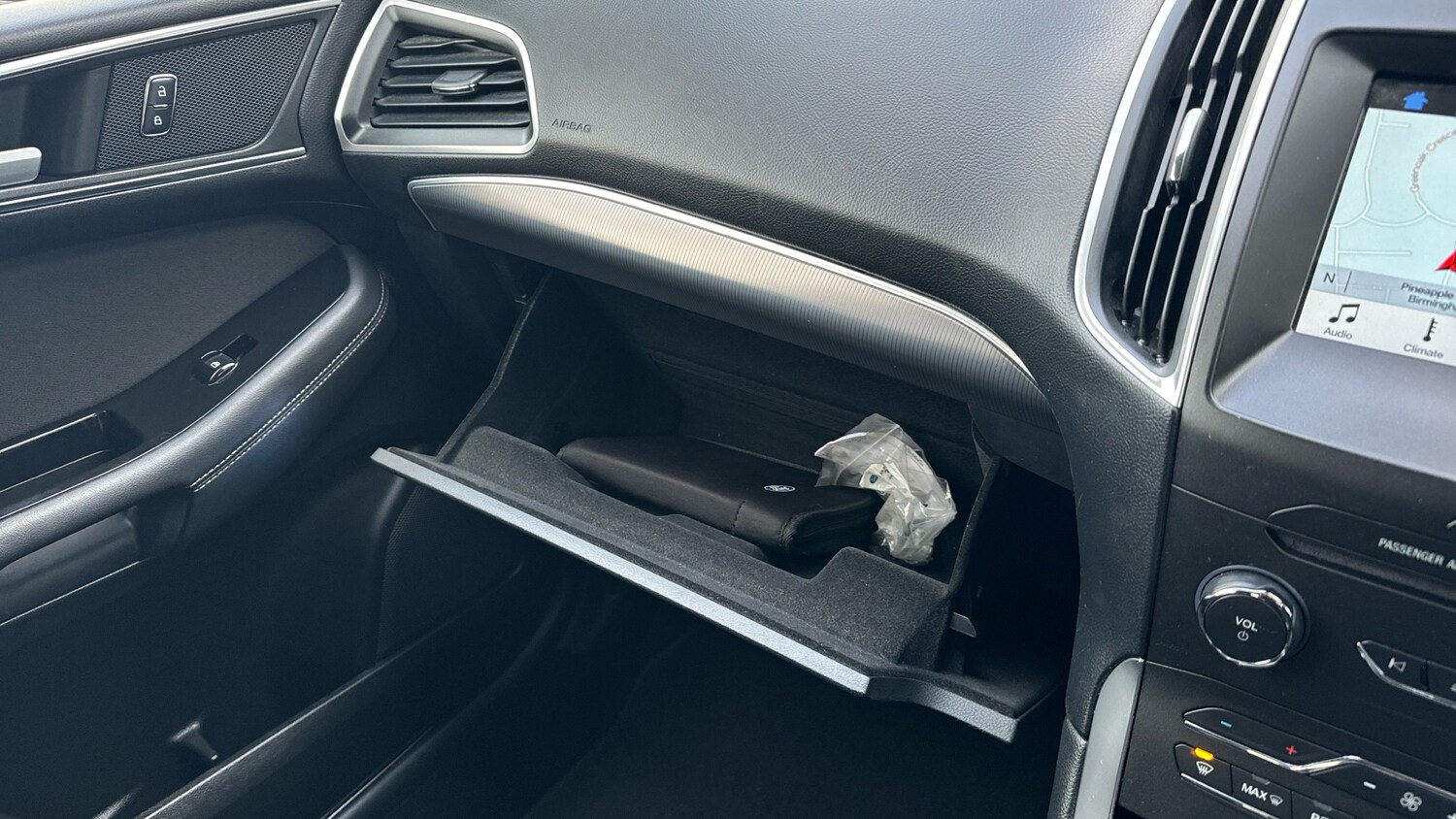 Used Ford S-Max 2017 for sale - 77651039: Photo 41