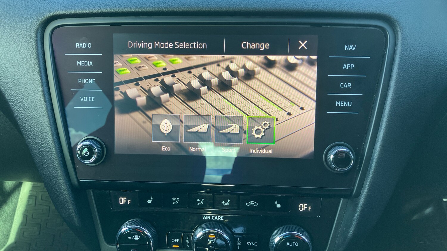 Used Skoda Octavia 2018 for sale - 76378924: Photo 79