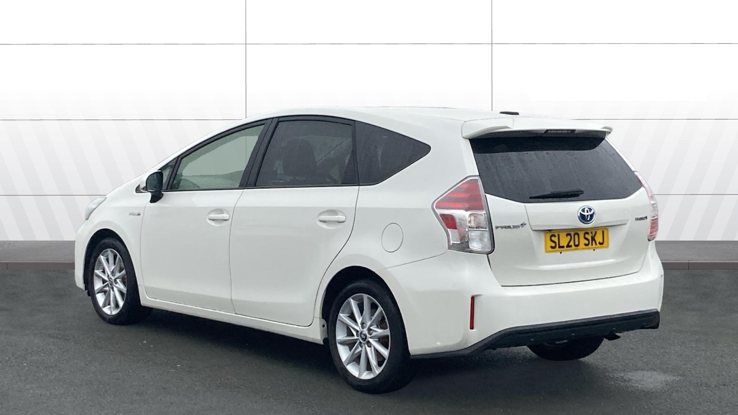 Used Toyota Prius+ 2020 for sale - 77282905: Photo 2